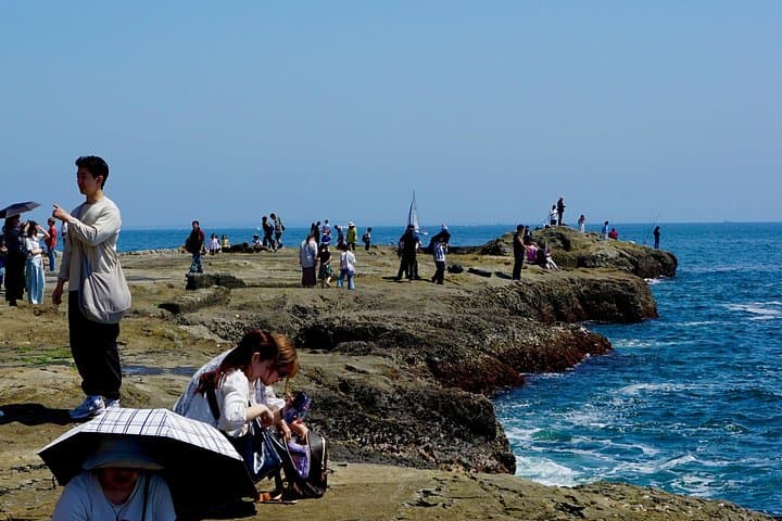 Enoshima Island Full-Day Private Tour — Sea Candle, Shrines & Coastal Caves photo 5
