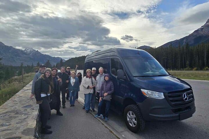 Banff to Moraine Lake & Lake Louise: Budget-Friendly Shuttle Guide photo 3