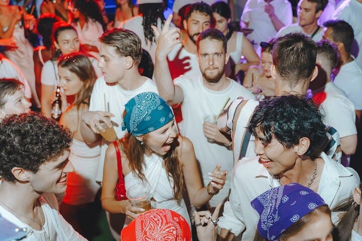 Istanbul Bosphorus Boat Party: Dance Between Continents on a Night Cruise photo 3