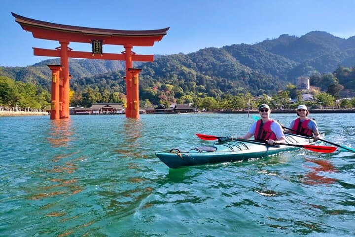 Paddle to the Torii: Miyajima World Heritage Kayak Tour photo 6