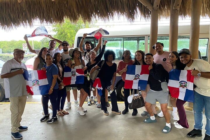 Punta Cana Private Airport Transfer to Bávaro Hotels — VIP Express Service photo 5