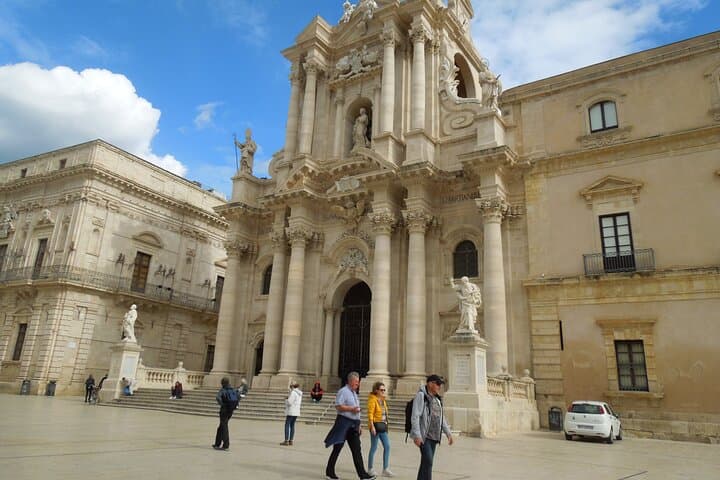 Explore Ortigia: Syracuse Alleys, Flavors and History Walking Tour photo 3