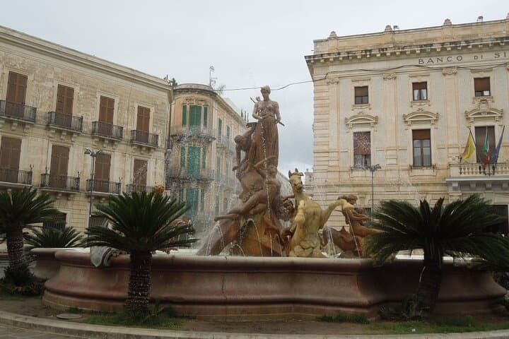 Explore Ortigia: Syracuse Alleys, Flavors and History Walking Tour photo 5