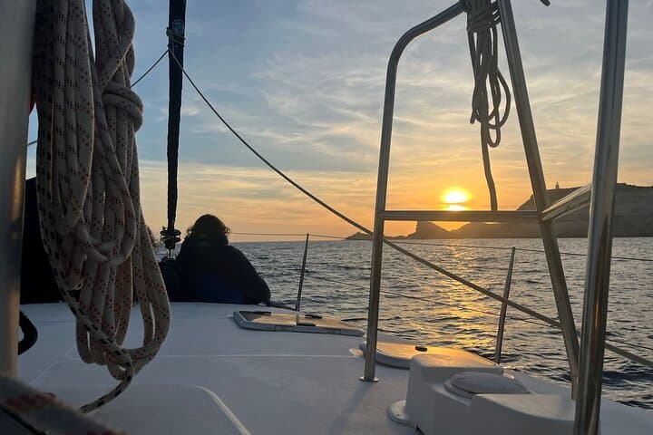 Bonifacio Sunset Sailing: 3.5-Hour Evening Cruise to Piantarella & Fazzio photo 4