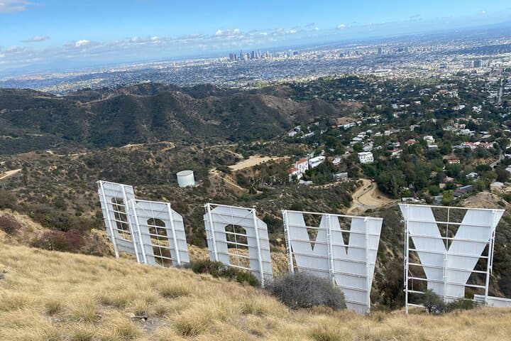 Private Hollywood Sign Hike with Hotel Pickup — Guided Mount Lee Trek in Griffith Park photo 2