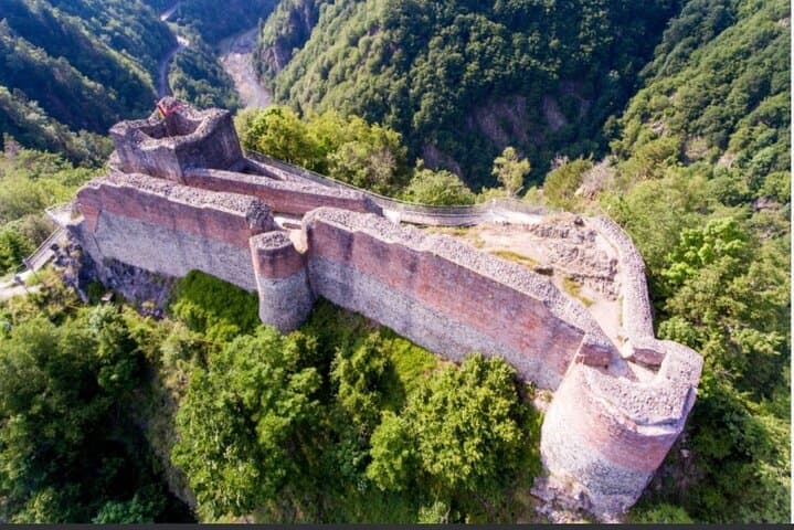 Transfagarasan Drive: Small-Group Tour to Poenari, Vidraru Dam & Balea Lake photo 3