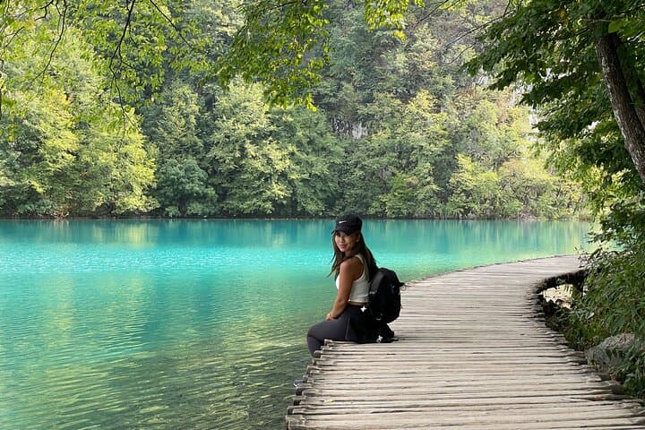 Zadar to Zagreb Private Transfer with Plitvice Lakes: One-Day Luxury Visit