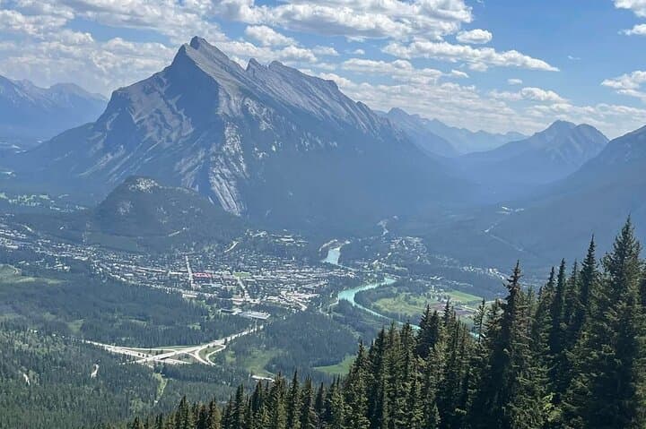 Private Spanish-Language Day Tour to Banff & Lake Louise from Calgary photo 6