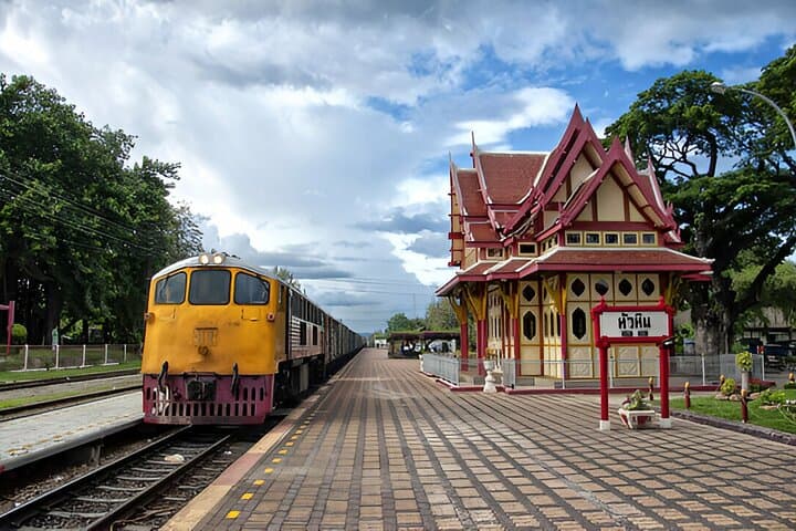Hua Hin Private Day Tour: Floating Markets, Mae Khlong Railway & Khao Wang photo 4