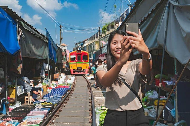Hua Hin Private Day Tour: Floating Markets, Mae Khlong Railway & Khao Wang