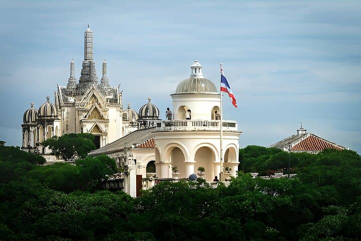 Hua Hin Private Day Tour: Floating Markets, Mae Khlong Railway & Khao Wang photo 3