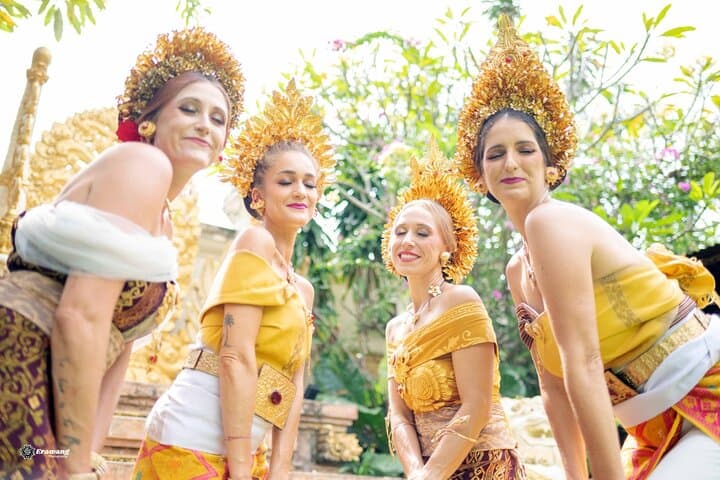 bali-traditional-dress-photoshoot-seminyak photo 5