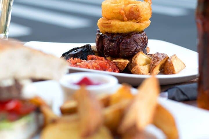 Devonport Food and History Walking Tour – Taste Mussels, Pies & Harbour Stories