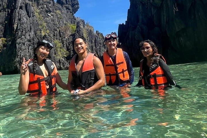 El Nido Island Hopping Tour A — Kayaks, Lagoons & Secret Beaches photo 4