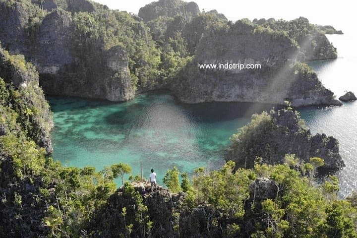 4-Day Raja Ampat Snorkeling & Island Tour from Sorong — Piaynemo, Kabui & Kali Biru photo 4