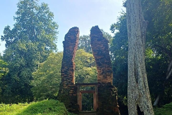 Trek and Overnight at Preah Khan Kompong Svay — Remote Temples & Jungle Sleep photo 6