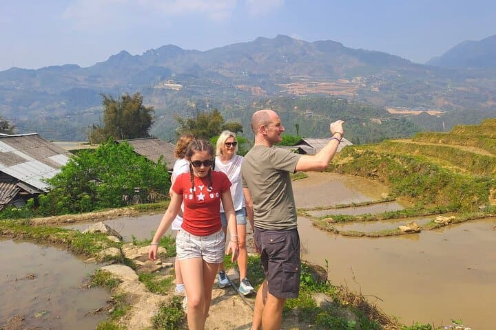 Sapa Trekking: Muong Hoa Rice Terraces, Lao Chai & Ta Van Village Homestay photo 6