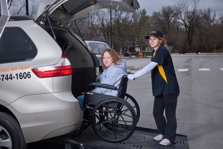 Accessible Wheelchair Transport and Luxury Rides Across Indiana