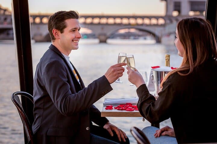 Seine Dinner Cruise with Champagne and Window Seating: Evening River Tour in Paris photo 3