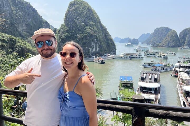 Halong Bay Luxury Day Cruise with Jacuzzi, Kayaking & Titov Island photo 4
