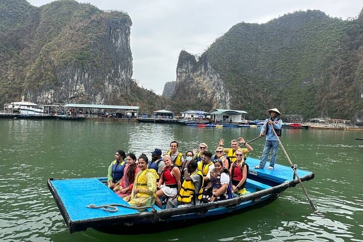 Halong Bay Luxury Day Cruise with Jacuzzi, Kayaking & Titov Island photo 6