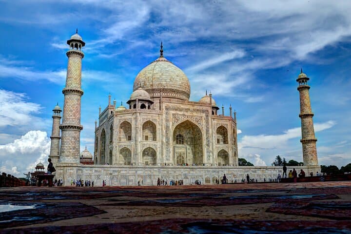 Private Same-Day Taj Mahal Tour from New Delhi — Agra by Expressway
