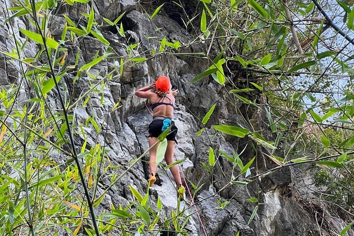 Half-Day Rock Climbing on Cat Ba Island — Lan Ha Bay Limestone Routes & Practical Guide photo 2