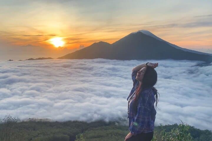 Bali Sunrise Mount Batur Trek: Volcano Hike and Natural Hot Springs photo 5