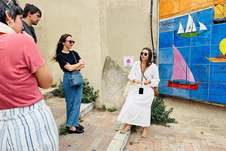 Marseille Actor-Led Walking Tour — Le Panier to Vieux-Port photo 2