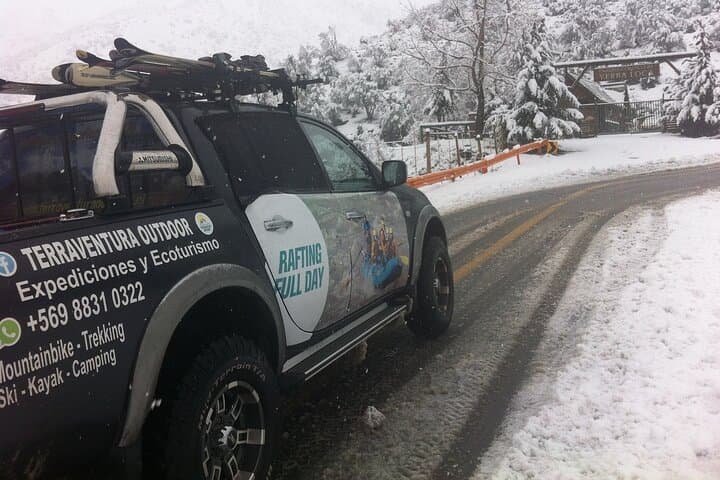 Private Farellones Ski Tour from Santiago — Full-Day Snow Activities photo 5