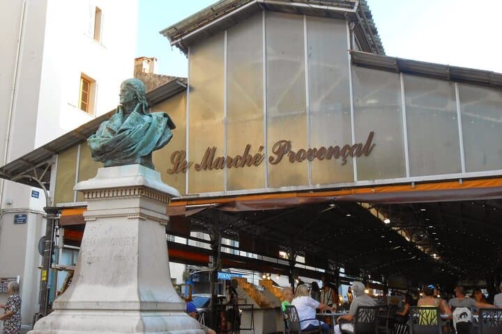 Electric Riviera Escape: Saint-Paul-de-Vence, Cannes & Antibes in a Renault E-Tech photo 5