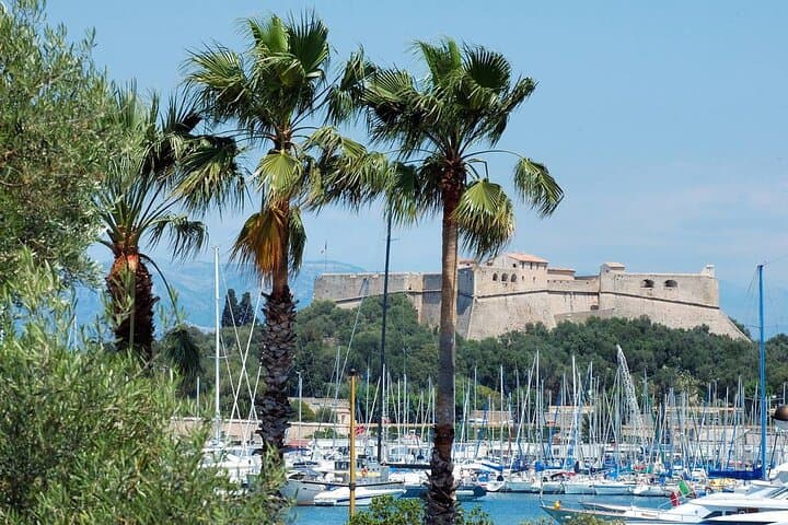 Electric Riviera Escape: Saint-Paul-de-Vence, Cannes & Antibes in a Renault E-Tech photo 6