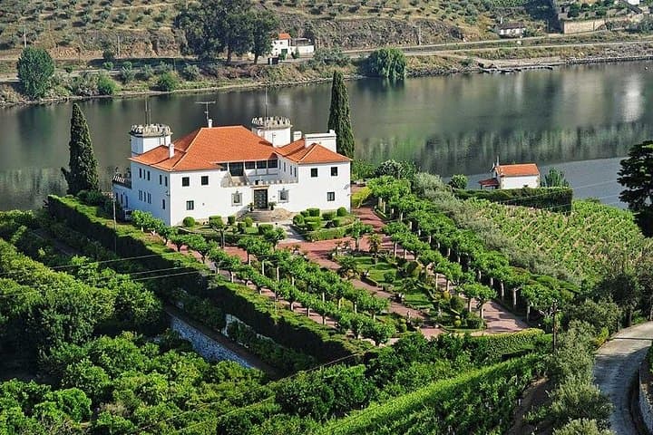 Uncharted Douro: Land Rover and Sail Tour of the Douro Vinhateiro photo 4