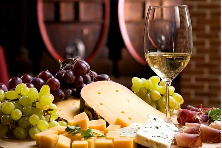 Cheese and Wine Route: Opal Mines, Vineyards & San Miguel de Allende Tour