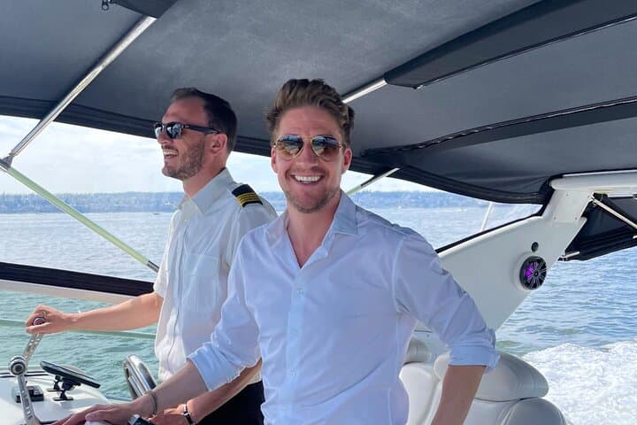 Cruising Vancouver's Waterfront: 90-Minute Live-Guided Harbor Tour photo 5