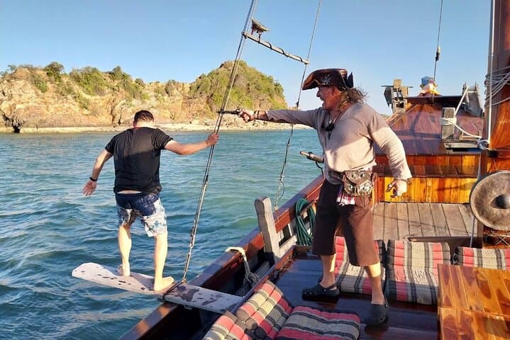 Sam Roi Yot & Dolphin Bay Full-Day Cruise from Hua Hin photo 2