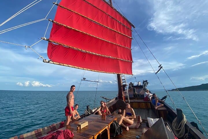 Sam Roi Yot & Dolphin Bay Full-Day Cruise from Hua Hin photo 3
