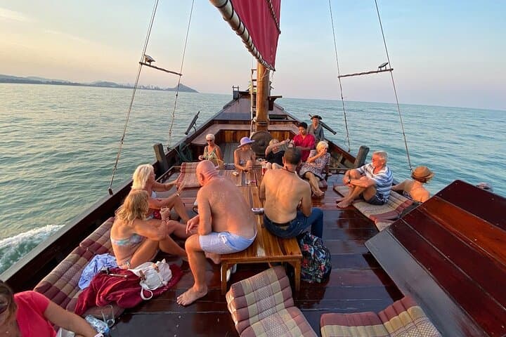 Sam Roi Yot & Dolphin Bay Full-Day Cruise from Hua Hin photo 4