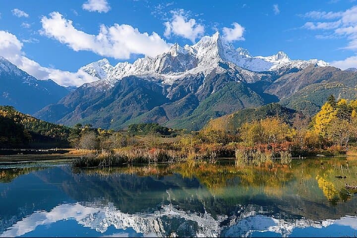 Jade Dragon Snow Mountain Small-Group Tour: Glacier Park & Blue Moon Valley photo 5