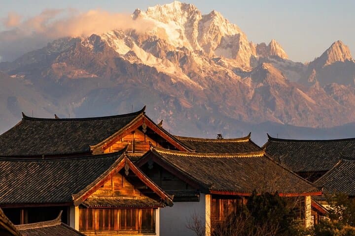 Jade Dragon Snow Mountain Small-Group Tour: Glacier Park & Blue Moon Valley photo 6