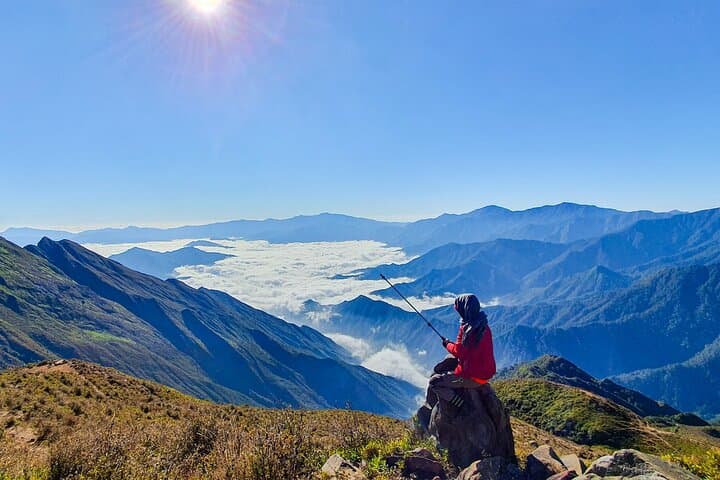 Hanoi to Tà Chì Nhù: Cloud-Hunting Summit Trek (2D/1N)