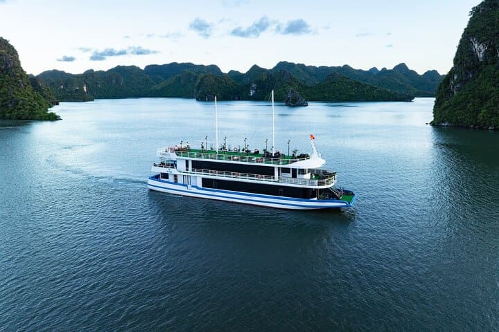 Halong Bay Kayak, Swim & Sung Sot Cave Cruise — 7-Hour Tuan Chau Departure photo 6