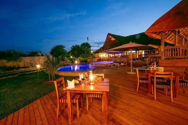 7-Day Kruger to Victoria Falls Safari: Midrange Game Drives & Zambezi Sunset photo 4
