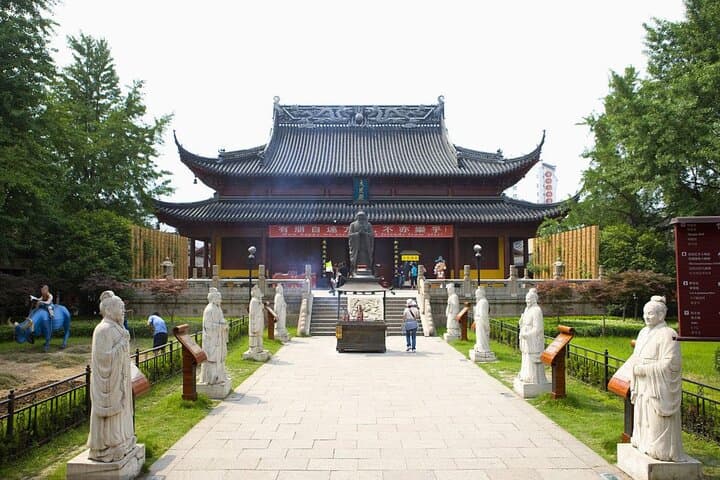 Private Nanjing Highlights Tour: Sun Yat-Sen Mausoleum, Zhonghua Gate & Confucius Temple photo 5