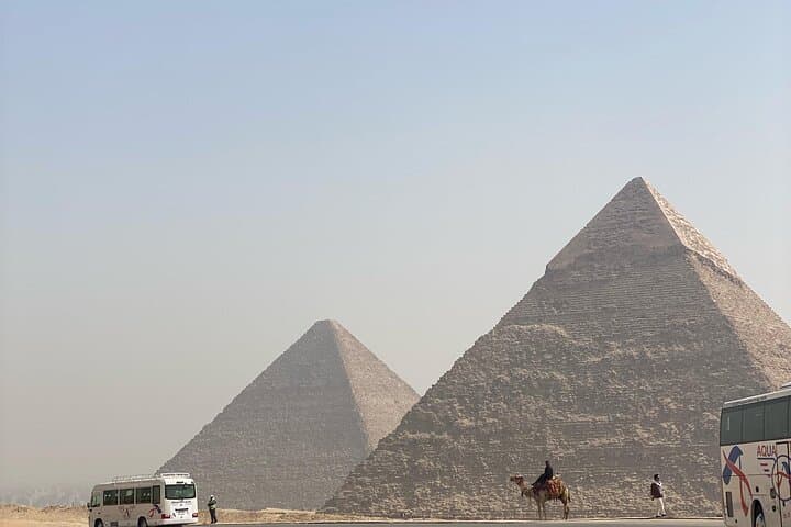 Giza Pyramids, Sphinx & Grand Egyptian Museum: Full-Day Guided Tour