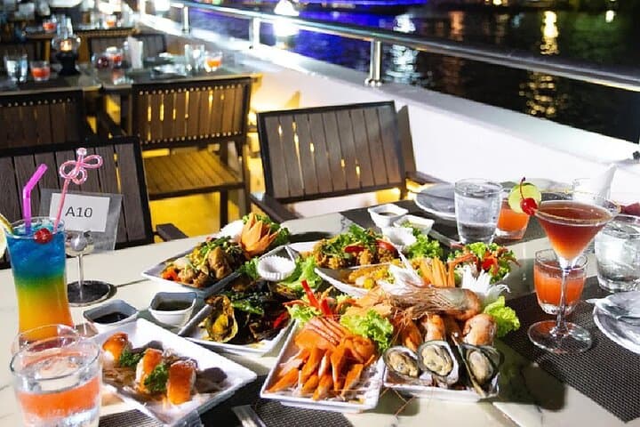 Bangkok Evening Dinner Cruise on the Chao Phraya River from Asiatique photo 5