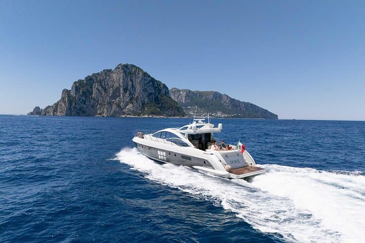 Private Luxury Yacht Tour to Capri from Rome by Train — Azimut 62s Day Charter photo 2