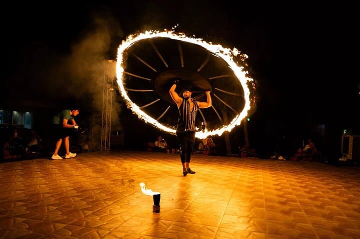 Ras Al Khaimah Desert Safari: Dune Bashing, BBQ Dinner & Cultural Show photo 6
