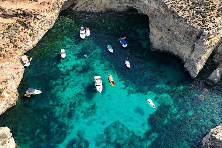Private Speedboat to Comino's Blue Lagoon: 4-Hour Snorkel & Cave Tour photo 4