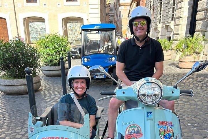 Golden Hour Vespa Sidecar Tour in Rome with Aperitivo photo 2